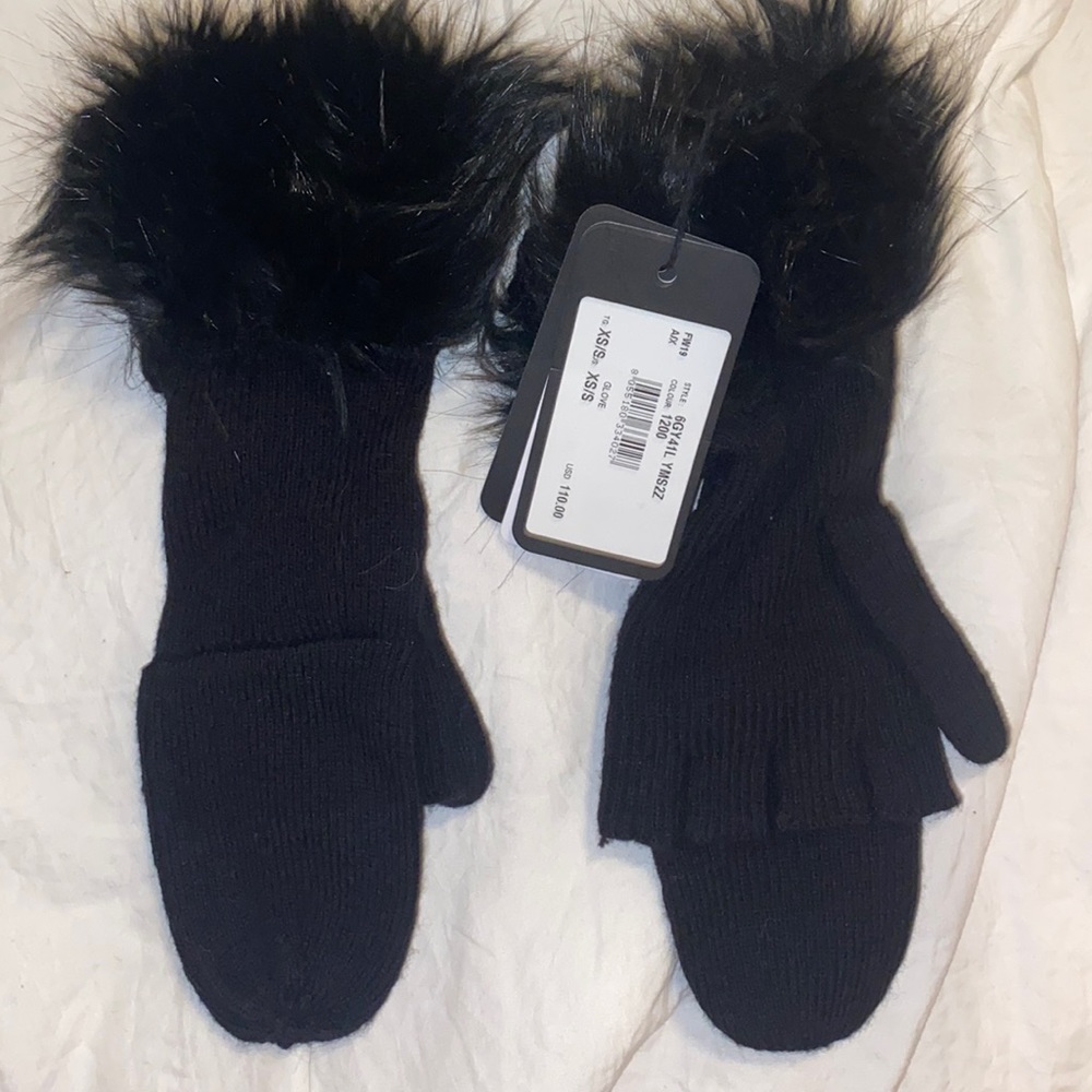 NWT Armani Gloves